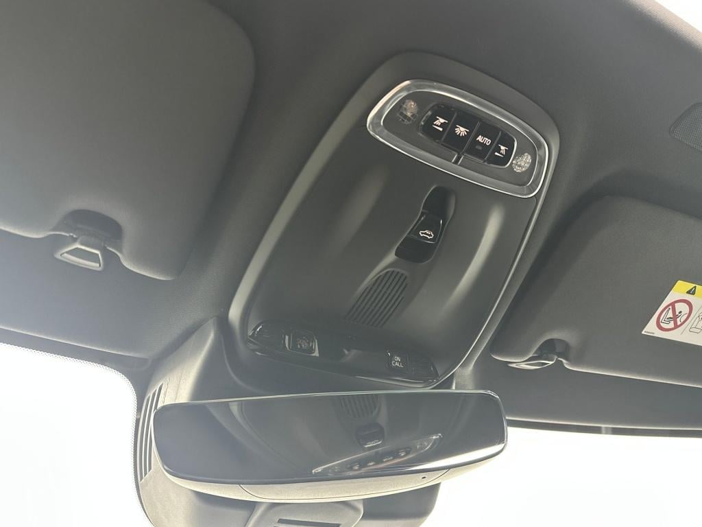Volvo V60 t8 390pk recharge r-design| pano| 360camera| hud| adap.cruise