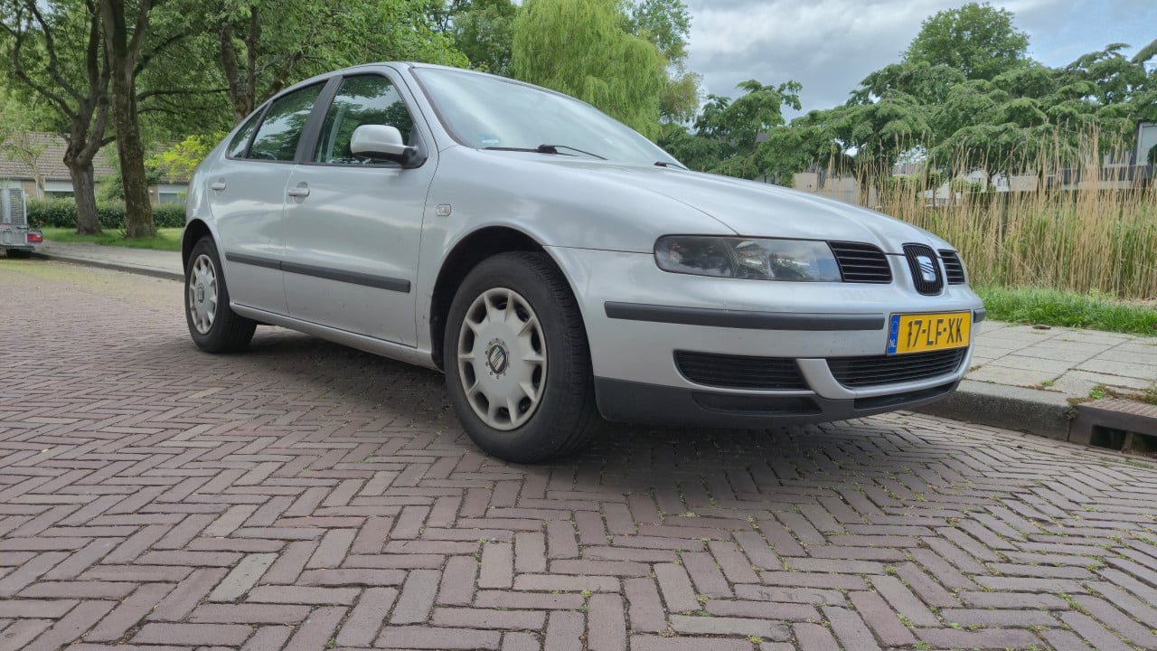 Seat Leon 1.6 uit 2002 – Airco, Bluetooth radio, Android auto