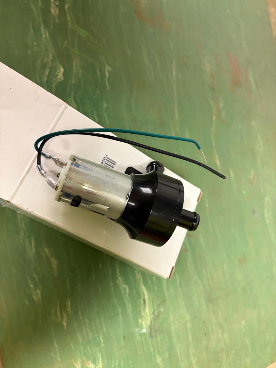 Gloednieuwe koelwaterpomp voor scooter/ brommer