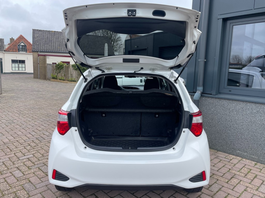 Toyota Yaris 1.5 hybrid dynamic
