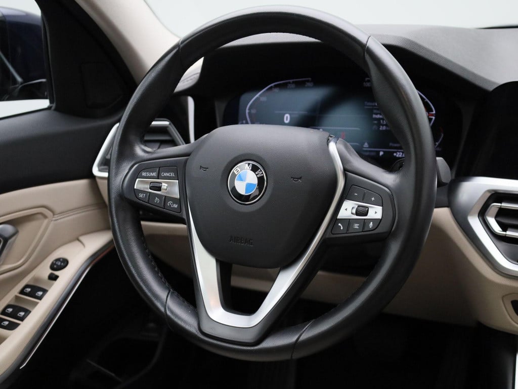 BMW 3-serie touring 318i business edition plus | automaat | lmv | panorama 