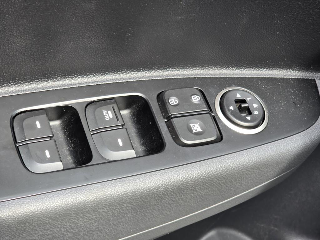 Hyundai I 10 1.0i premium stoel/stuur verwarming | airco | fietsendrager | 