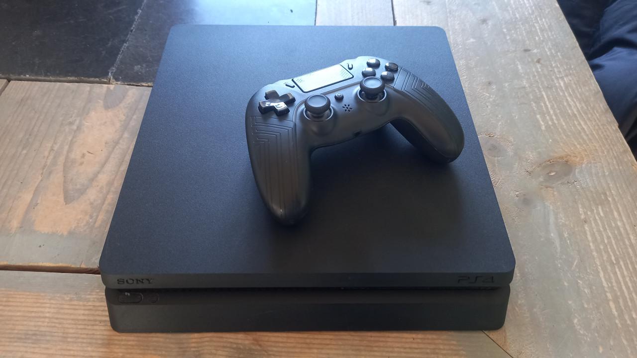 Ps 4