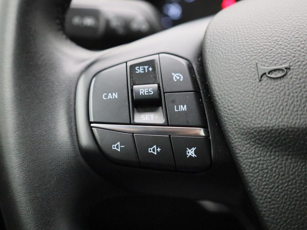 Ford Focus wagon 1.0 ecoboost hybrid titanium navigatie | pdc | apple carpl