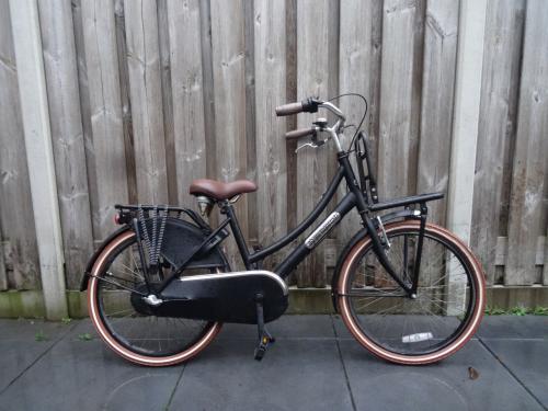 🚲 Stoere Meisjesfiets – Popal Daily Dutch 22 inch | 3 Versnellingen