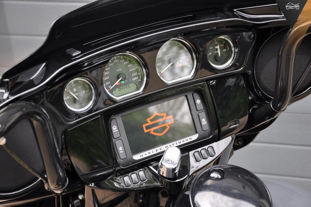 Harley-Davidson Street Glide 103