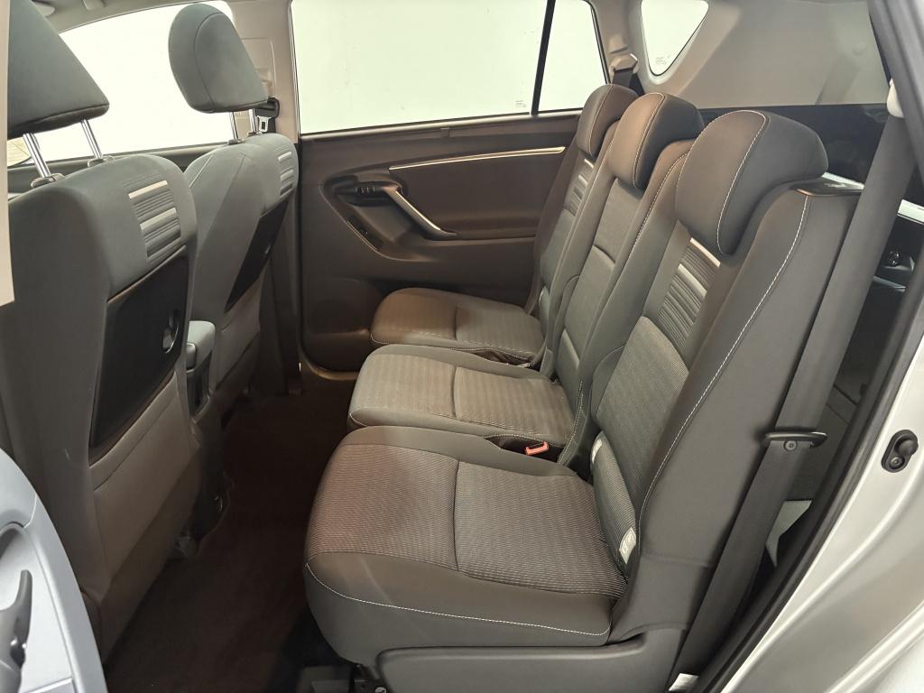 Toyota Corolla Verso 1.8 vvt-i skyview edition