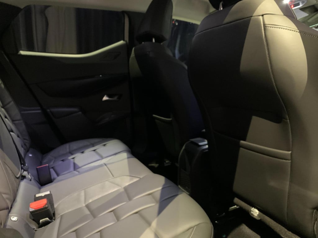 Ds Ds 3 crossback e-tense so chic 50 kwh *leder*appconnect*head-up*camera* 