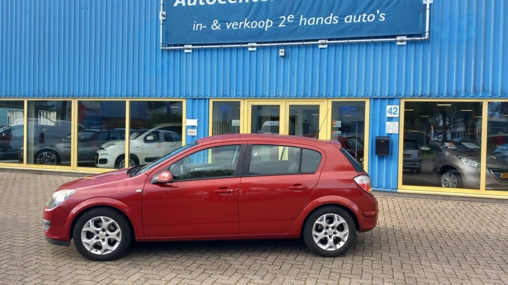 Opel Astra 1.6 essentia