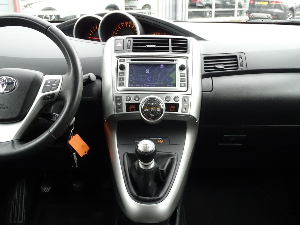 Toyota Corolla Verso 1.8 vvt-i business 7p. | 7-persoons | navi | pdc | tre