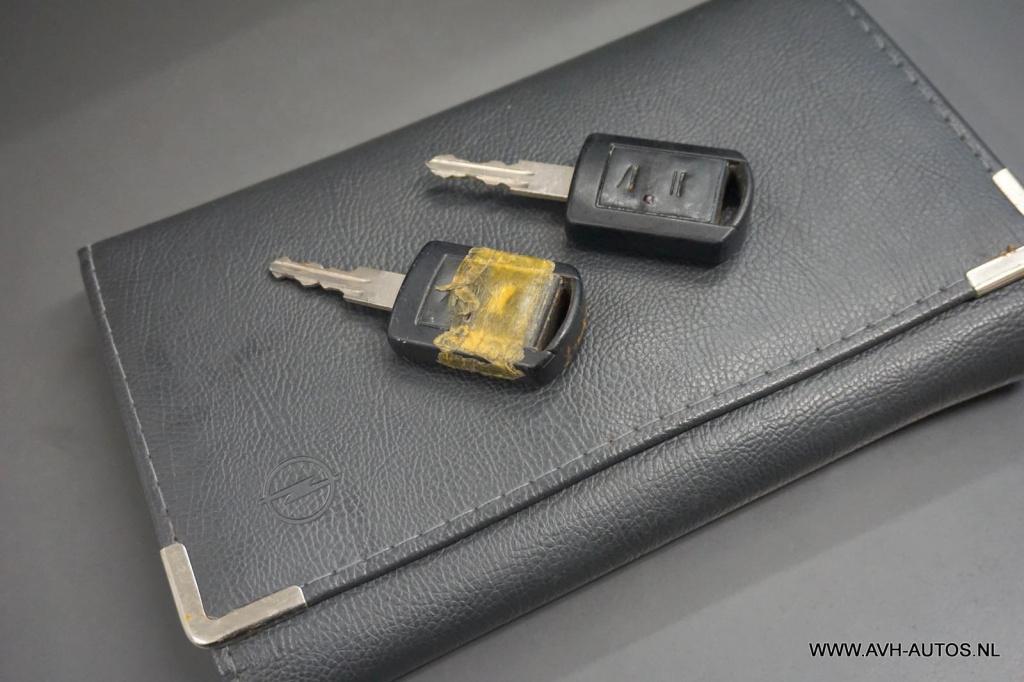 Opel Meriva 1.6-16v cosmo