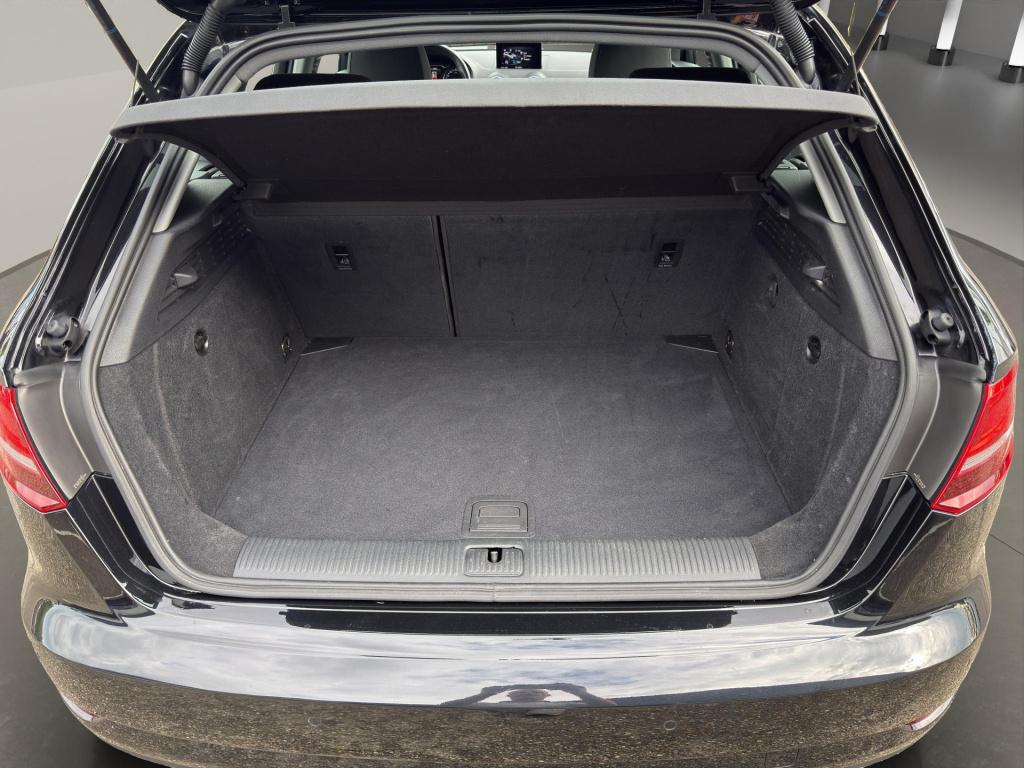 Audi A3 sportback 30 tfsi | navi | airco (automatisch) | parksenors v+a | 1
