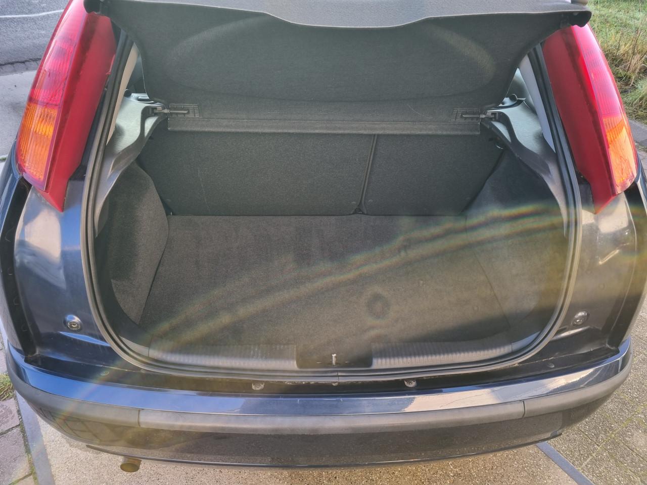 Ford Focus 1.4-16V Cool Edition | Dealer onderhouden | 1e Eigenaar!