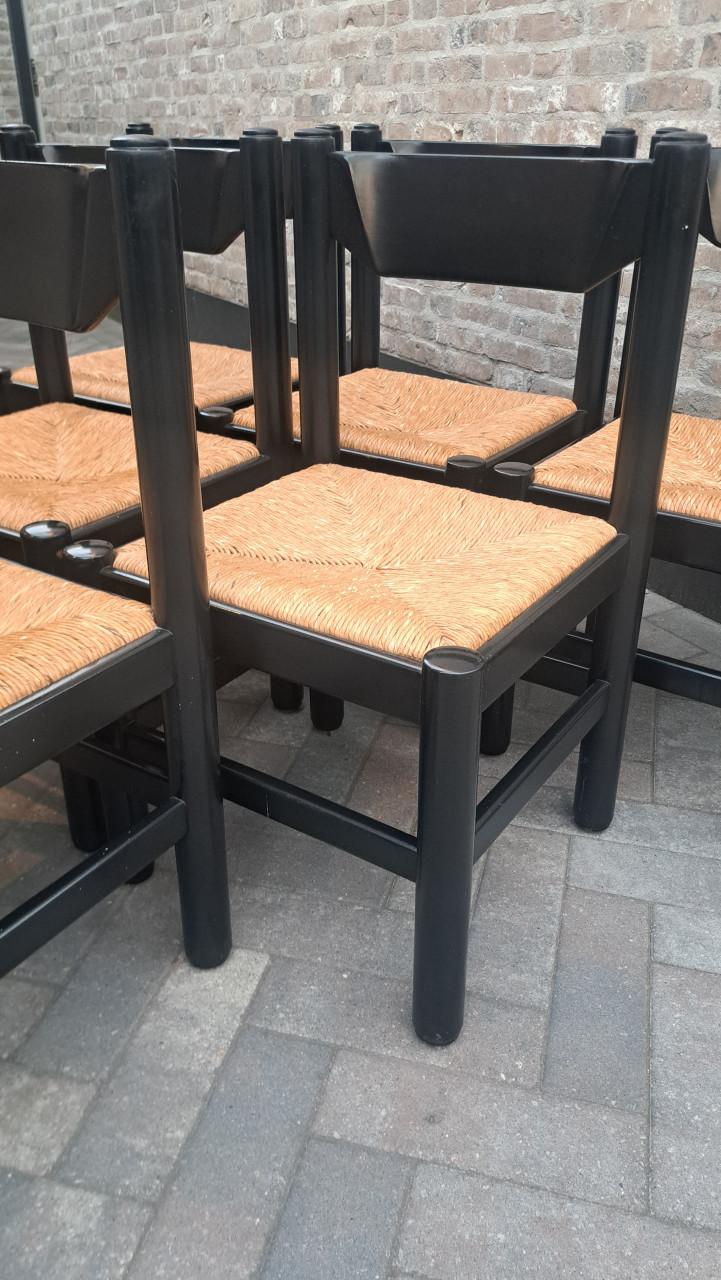 Eettafel met 6 stoelen van Vico Magistretti voor Cassina