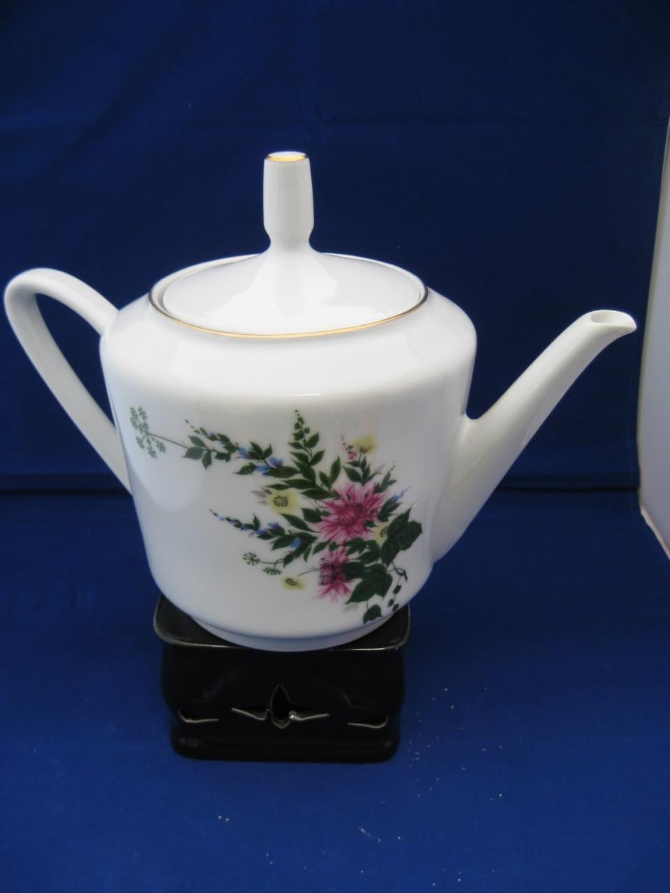 Diverse thee- en koffiepotten       doos 56