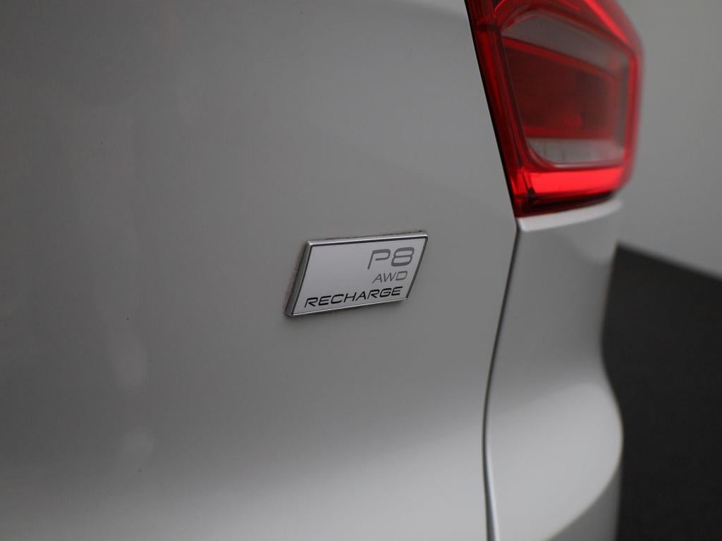 Volvo XC40 recharge p8 awd | automaat | panoramadak | apple carplay / andro
