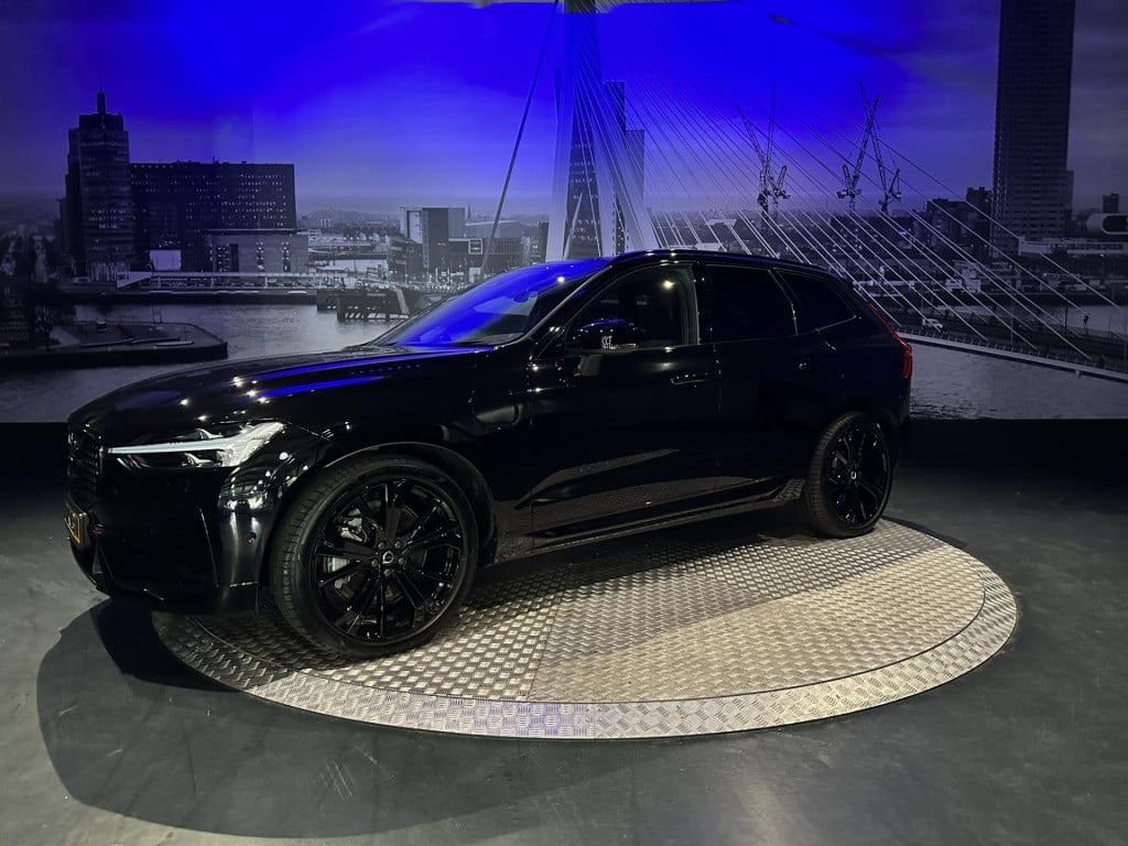 Volvo XC60 2.0 t8 plug-in hybrid awd plus black edition *luchtvering*hud*b&