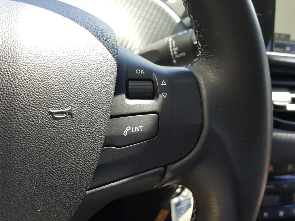 Peugeot 208 1.2 puretech 110pk 5d allure automaat6 navigatie | trekhaak | a