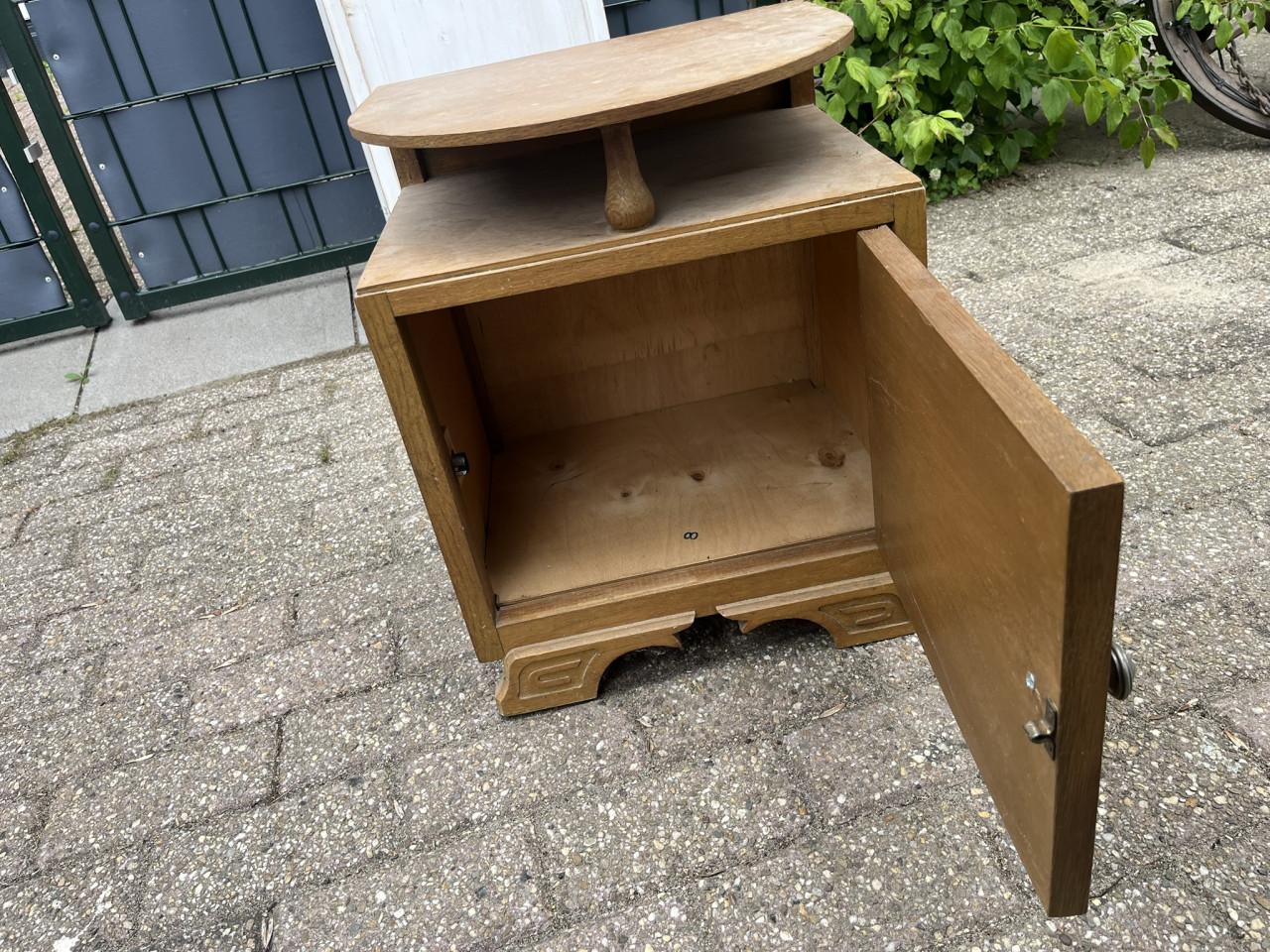 Nachtkastje v hout, jaren 50-60 Vintage