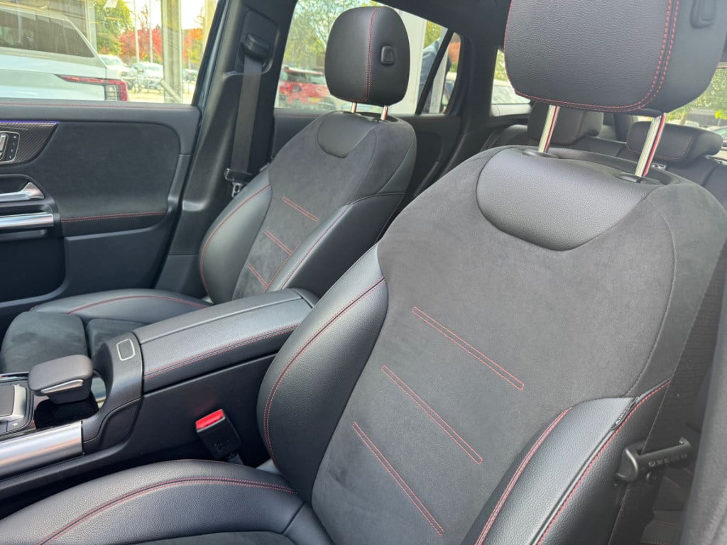 Mercedes-Benz Gla-klasse 180 business solution amg