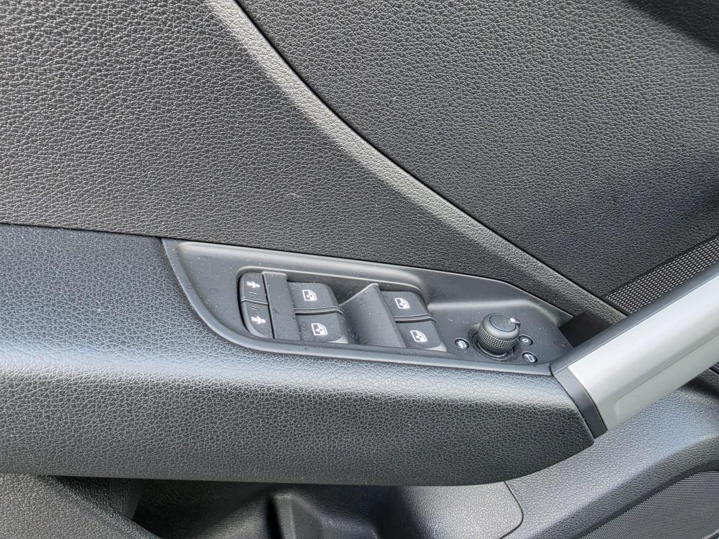 Audi Q2 30 tfsi pro line navi | airco | cruise | trekhaak | 18 inch