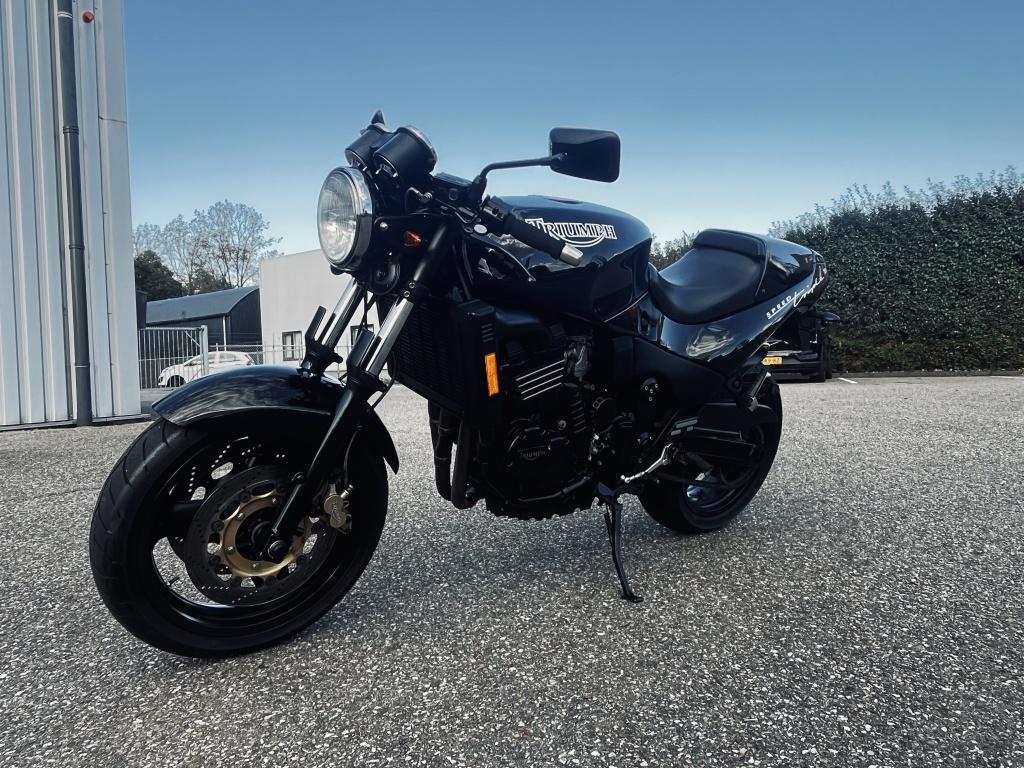 Triumph Speed Triple t300