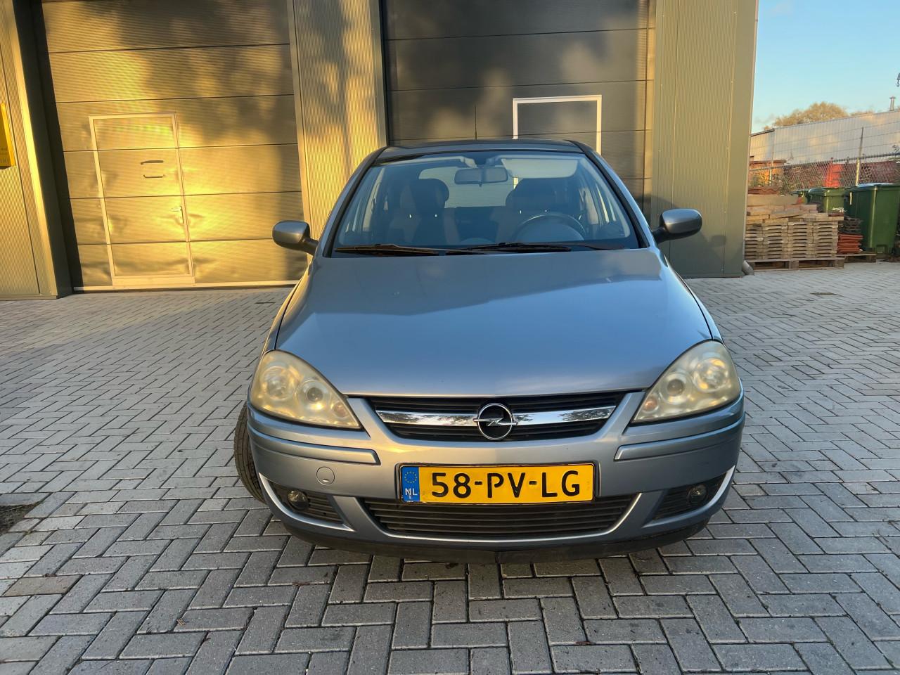 Opel Corsa 1.4-16V Cosmo 137.502KM Jaar Apk