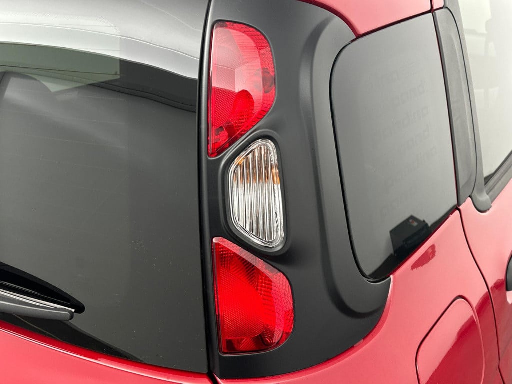 Fiat Panda 1.0 hybrid pandina | demonstratiemodel | uit voorraad leverbaar!