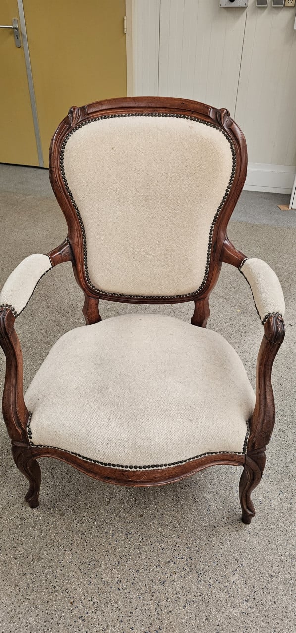 Sofa, zitbank, stoelen e.d. aangeboden