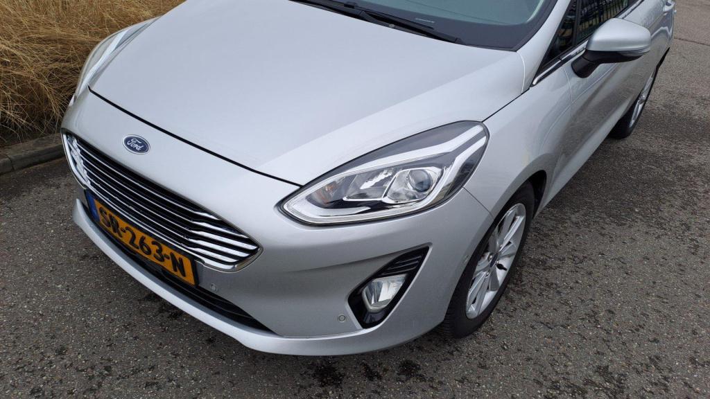 Ford Fiesta 1.0 ecoboost titanium voorruitverwarming - trekhaak