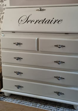 Secretaire
