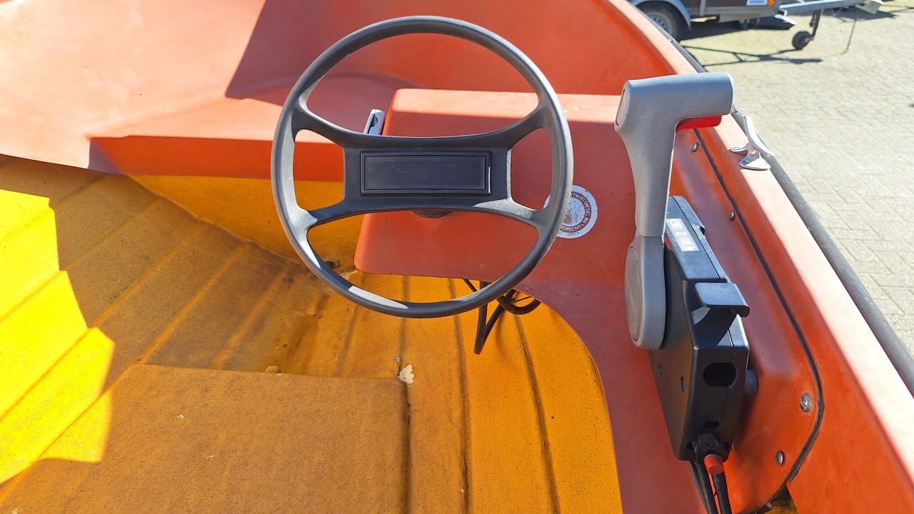 Rana 15 met 8 pk yamaha en trailer
