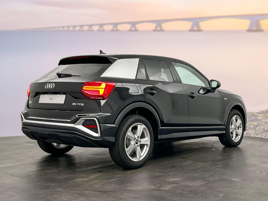 Audi Q2 s edition 35 tfsi 110 kw / 150 pk hatchback 7 vers