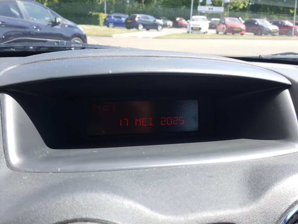 Citroen C3 1.4 i 16v exclusive trekhaak | cruise & climate control | 4 seiz