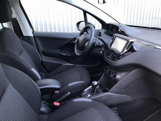 Peugeot 208 1.2 automaat - v e r k o c h t