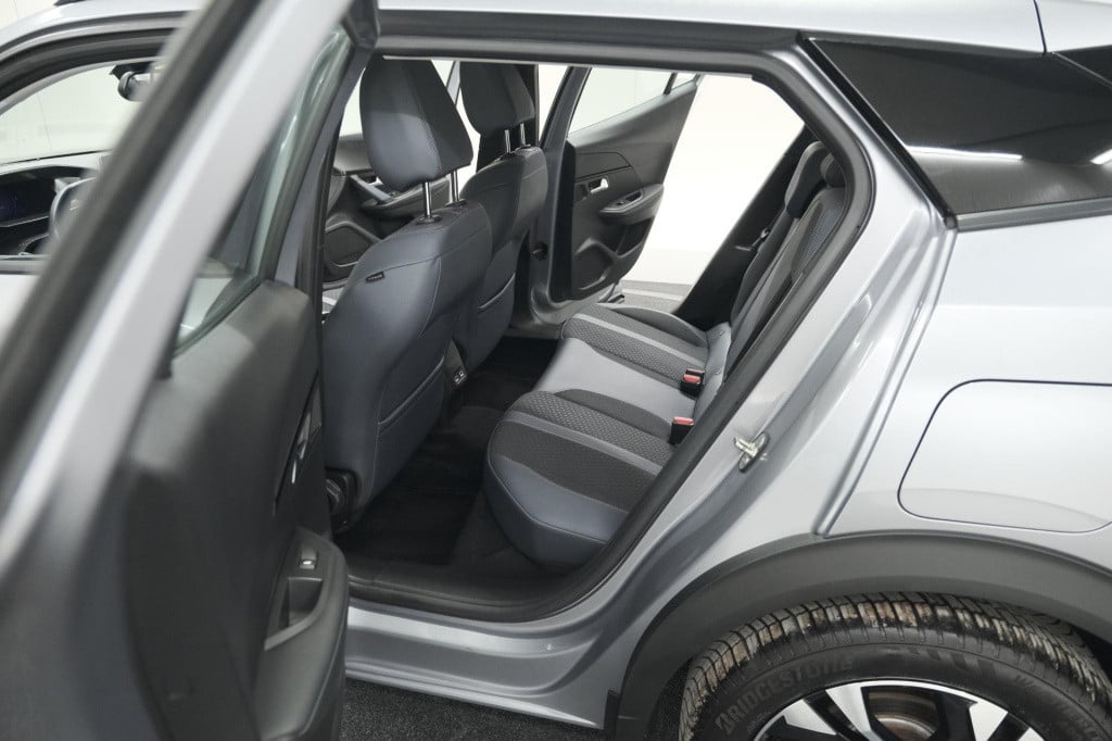 Peugeot E-2008 ev allure 50 kwh | camera | adaptieve cruise control | stoel