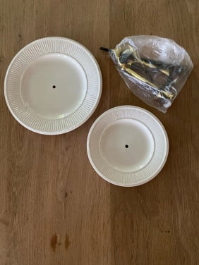Wedgewood Queensware etagère