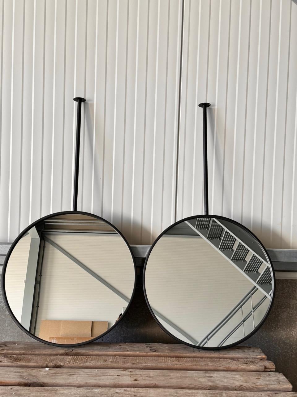 Nieuwe Spiegel zwart diameter 600mm , zwart kader inclusief plafondbev.