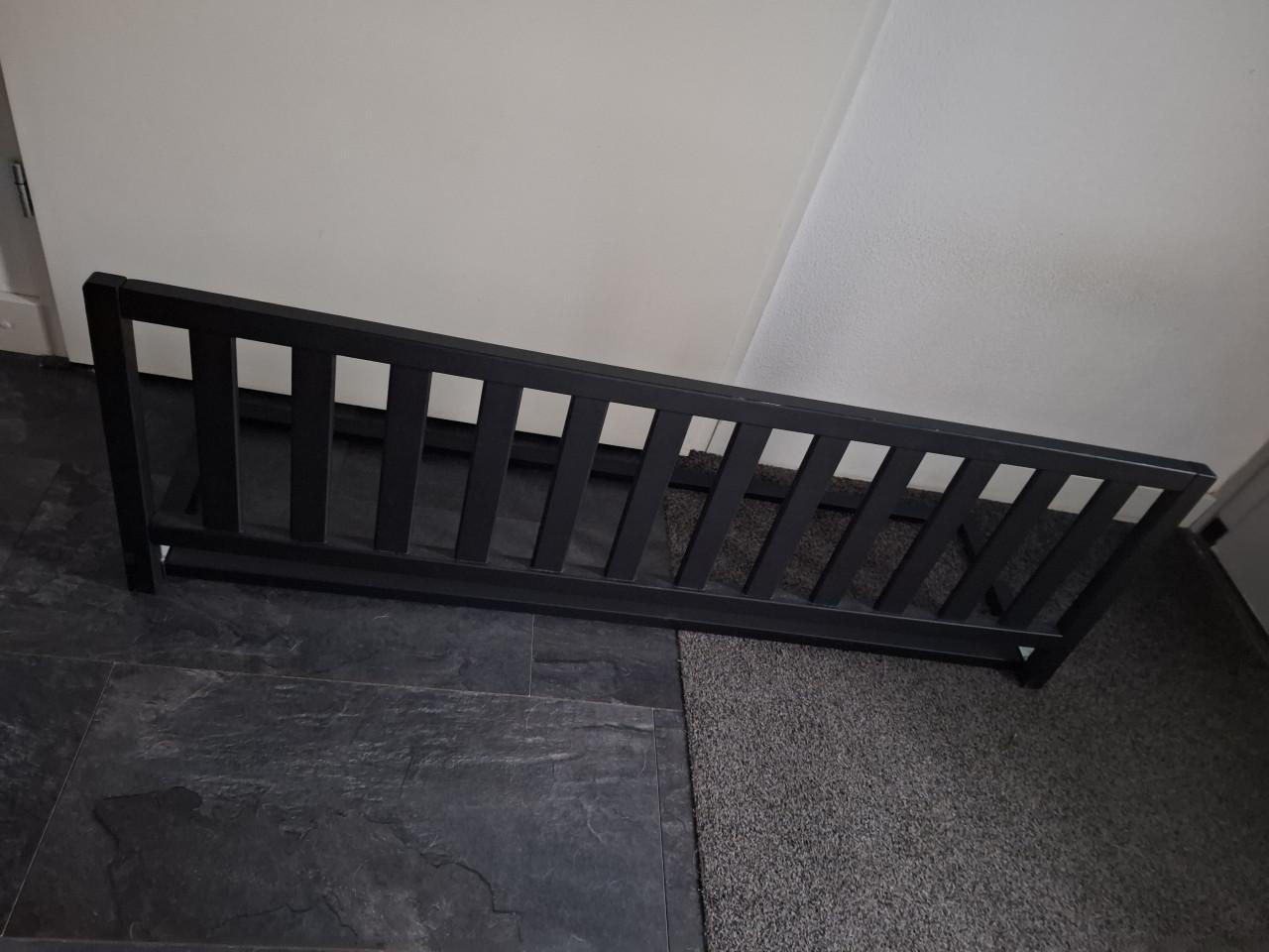 Te koop houten bedrek