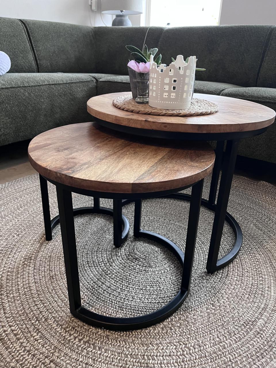 Tafeltjes van mango hout