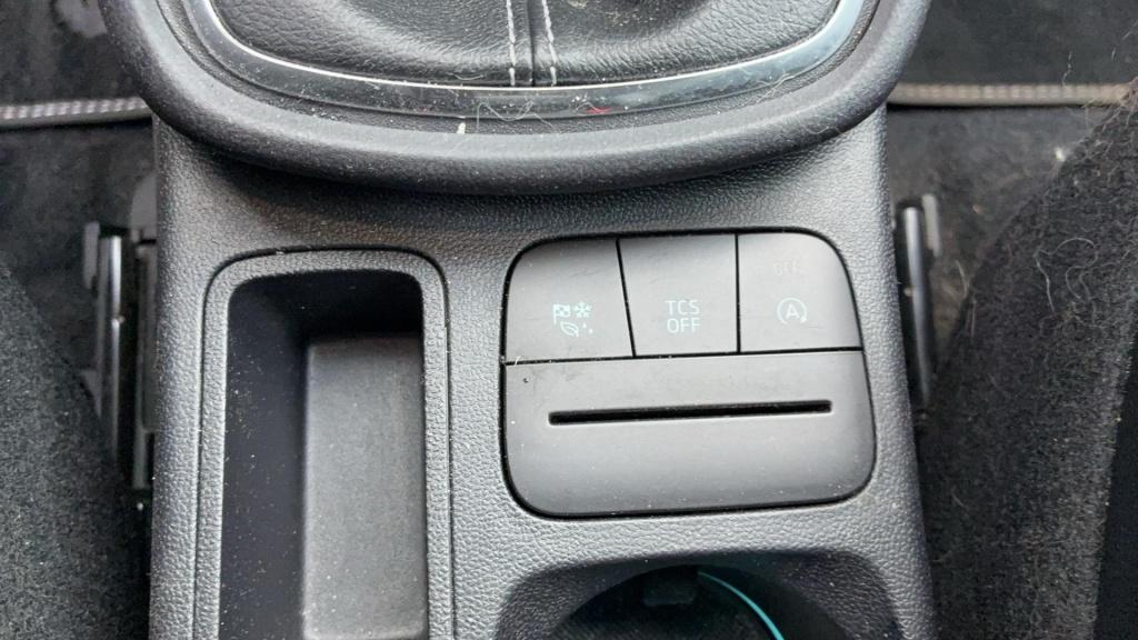 Ford Puma 1.0 ecoboost hybrid titanium x | cruise control | auto climate co