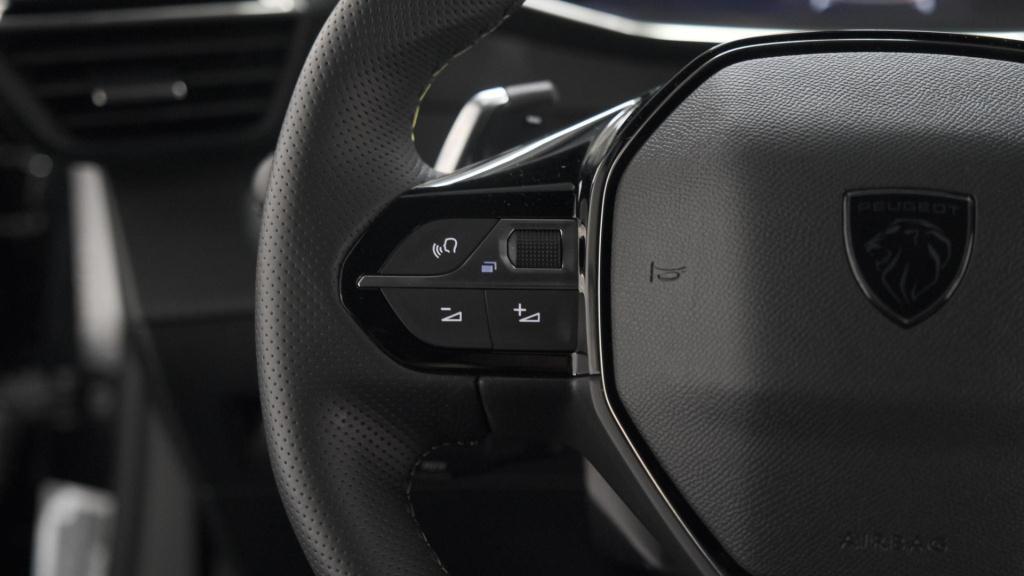 Peugeot 2008 puretech 130 eat8 gt | trekhaak | 360 camera | adaptieve cruis