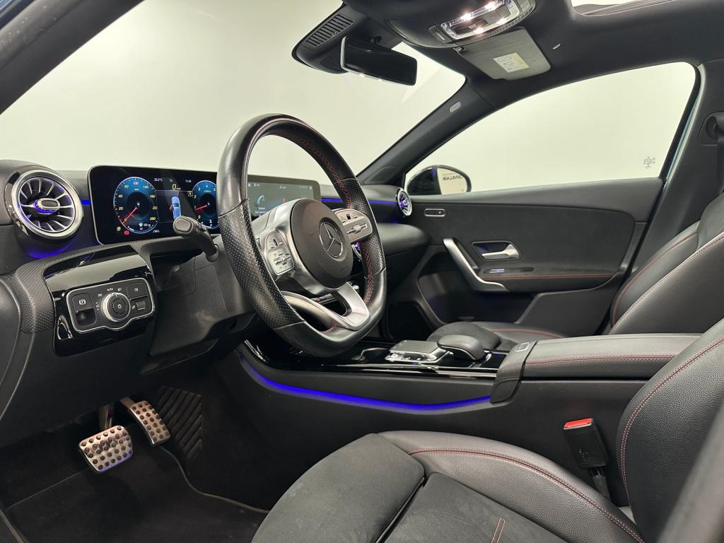 Mercedes-Benz A-Klasse 180 amg line night | panoramadak | sfeerverlichting 