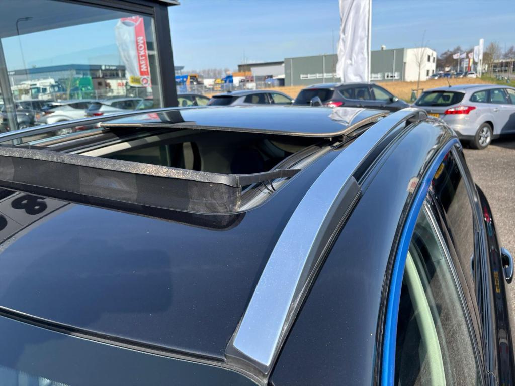 Lynk & Co 01 261pk phev, plug in hybrid , 360 camera, pano dak , cap play ,