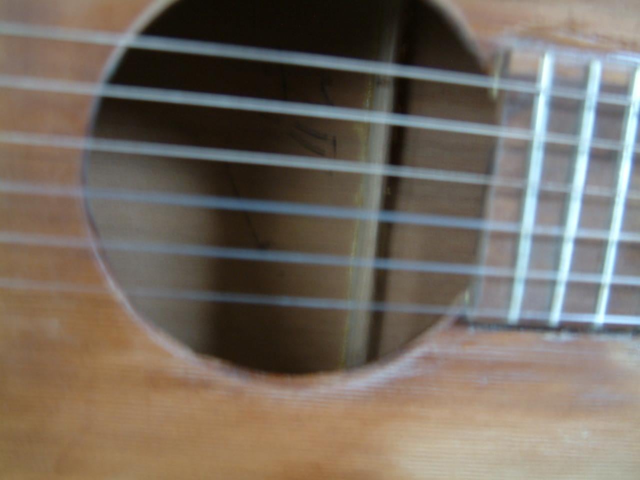 Oefen gitaat  klassiek   75 euro