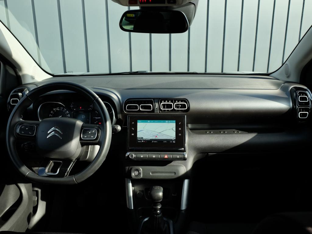 Citroen C3 Aircross 1.2 puretech 110pk shine | navigatie| parkeer sensoren 