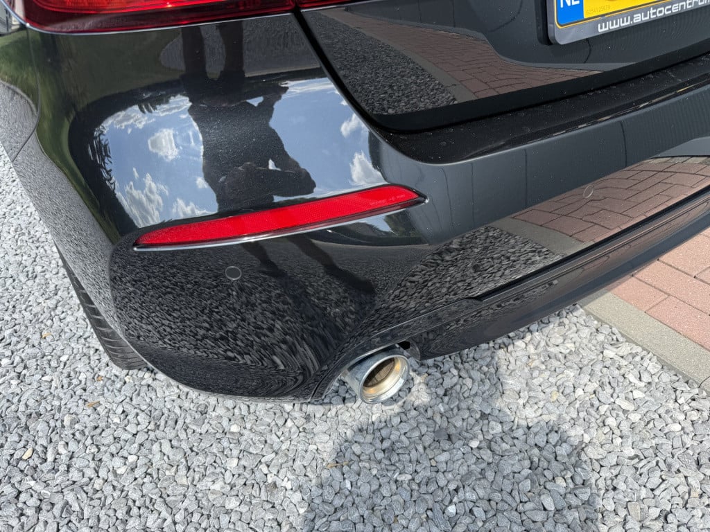 BMW 1 Serie 118i 140pk automaat high executive sportline 5-drs
