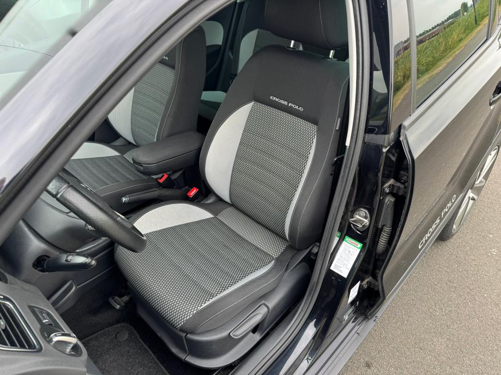 Volkswagen Polo 1.2 tsi cross , cruise control