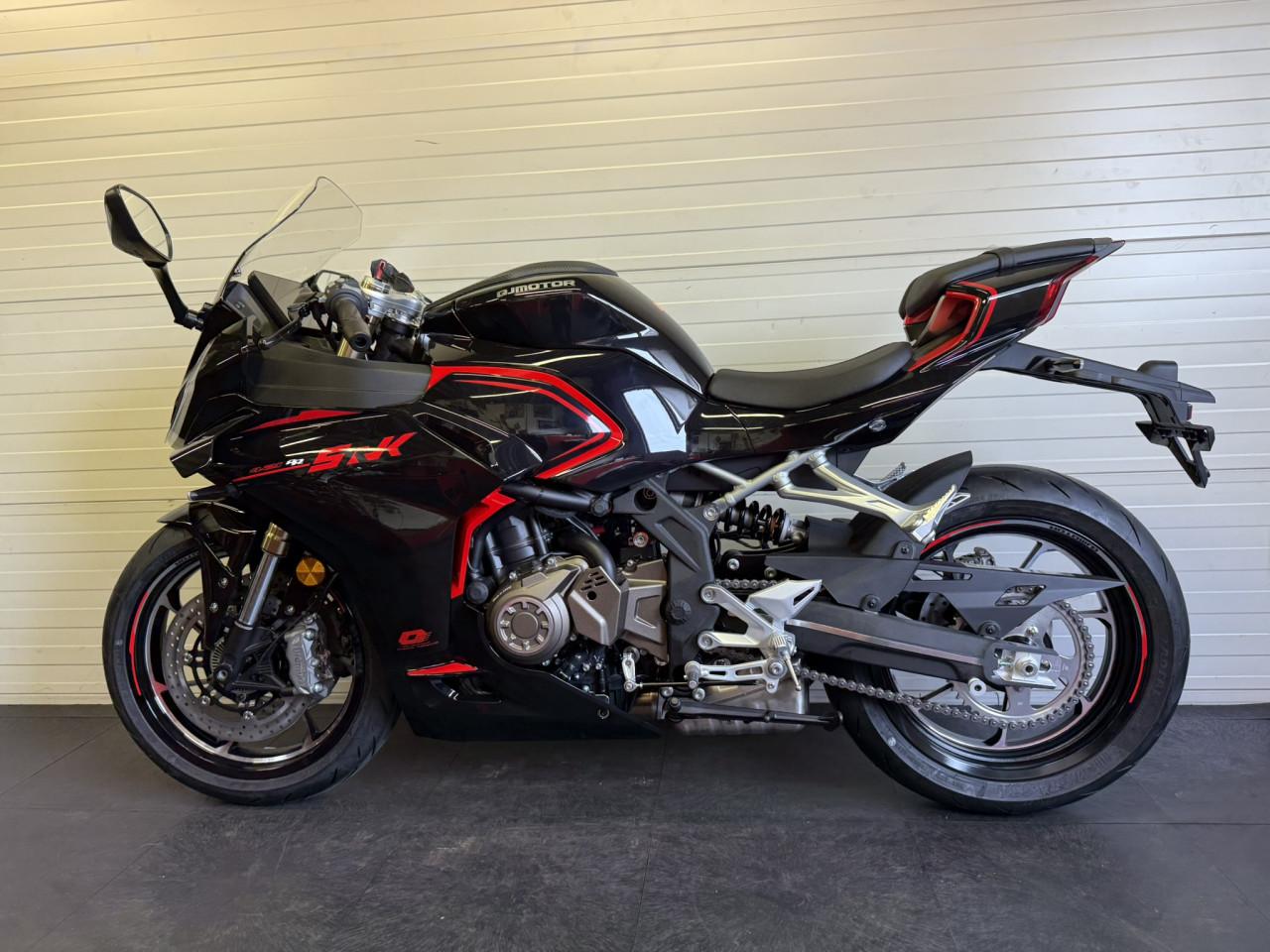 QJMotor SRK 421 RR | Nieuw model | Uit voorraad leverbaar!