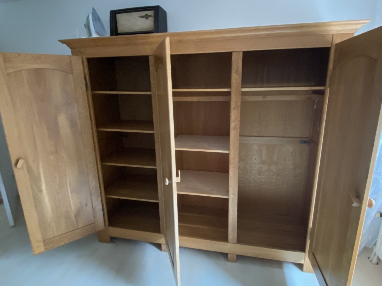 Kledingkast eiken drie deurs